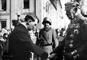 كيف وصل أدولف هتلر إلى سدّة الحكم؟ مغامرات انتخابية واستخبارية، ومفاجأت سياسية!